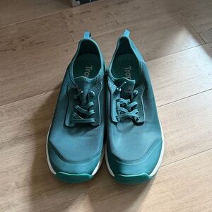 Tropicfeel Men’s Sz12 Green Athletic Sneakers